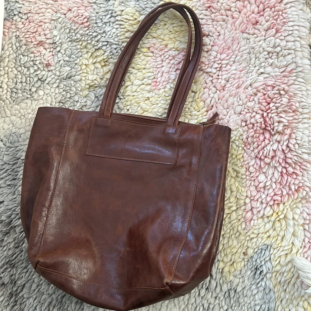 NWOT Naot brown leather tote - Picture 2 of 6